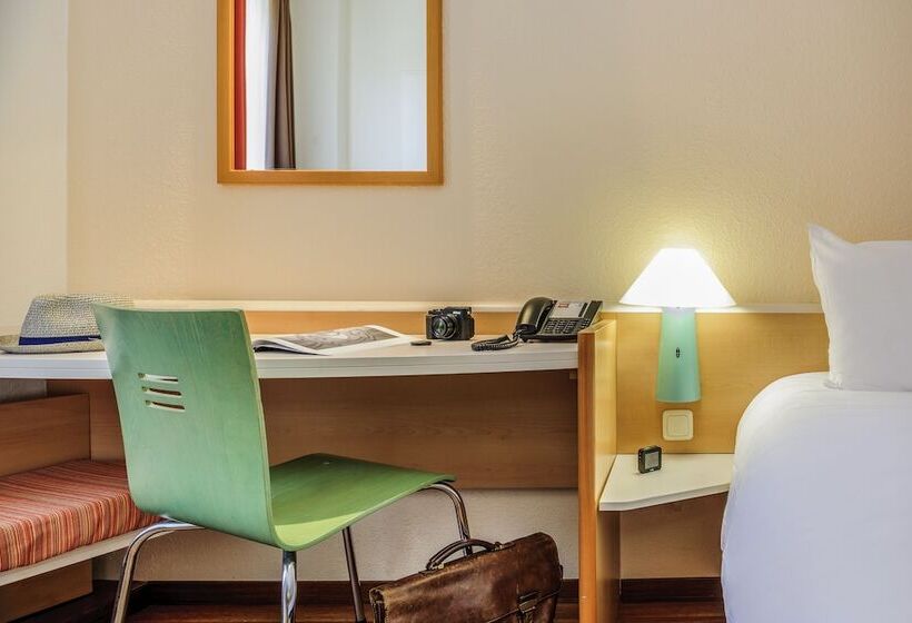 Номер Стандарт, Ibis Hotel Düsseldorf Hauptbahnhof