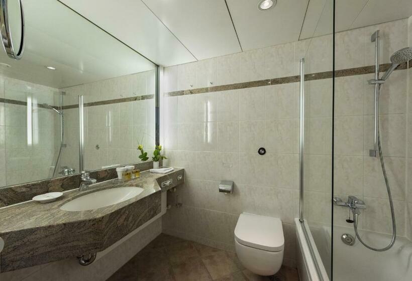 Номер Superior, Maritim Strandhotel Travemünde