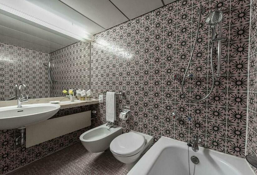 Номер Стандарт Индивидуальный, Maritim Strandhotel Travemünde