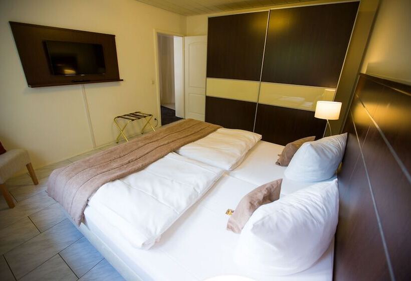Апартаменты Комфорт 1 Спальня, & Living Am Wartturm   Hotel & Apartments