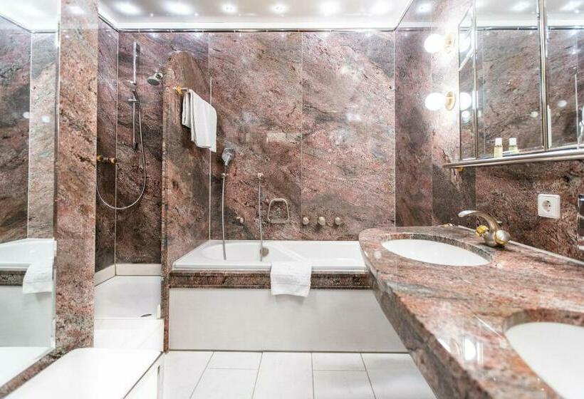 Suite, Royal