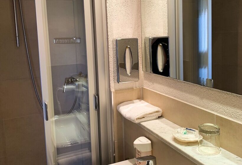 اتاق استاندارد یک نفره, City Hotel Ost Am Kö