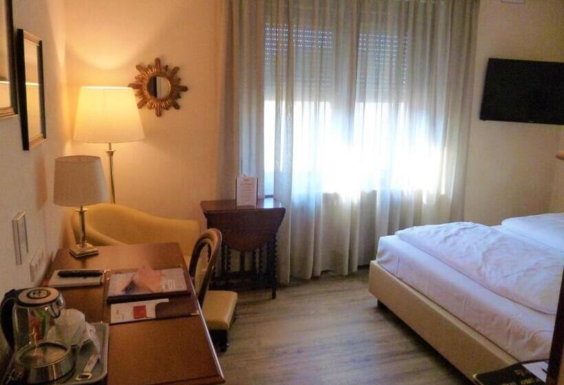 Номер Стандарт, Simones Hotel Fürstenhof