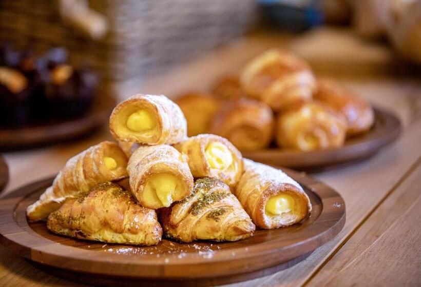 سوییت جونیور, Sheraton Grand Doha Resort & Convention