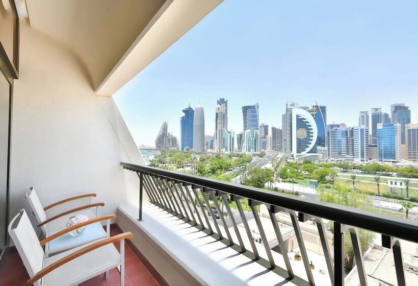 اتاق لوکس با چشم‌انداز, Sheraton Grand Doha Resort & Convention