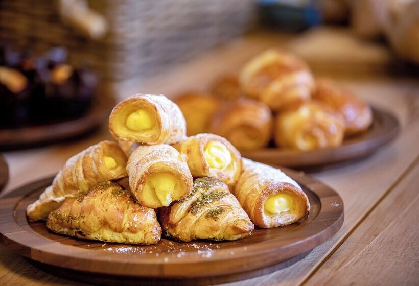 سوئیت رویال, Sheraton Grand Doha Resort & Convention