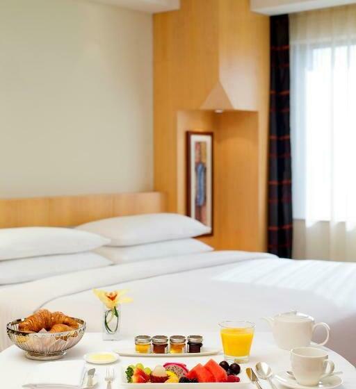 اتاق استاندارد با تخت بزرگ, Hyatt Regency Dubai   Corniche