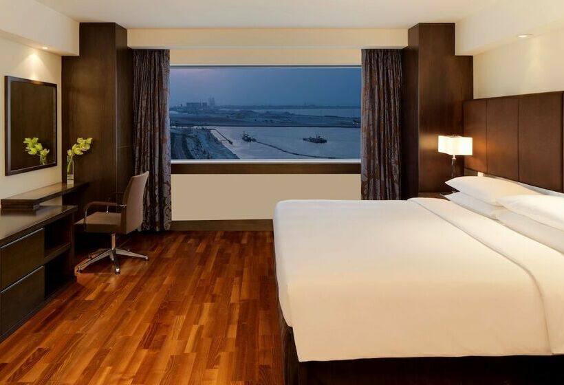 اتاق استاندارد با چشم‌انداز دریا, Hyatt Regency Dubai   Corniche