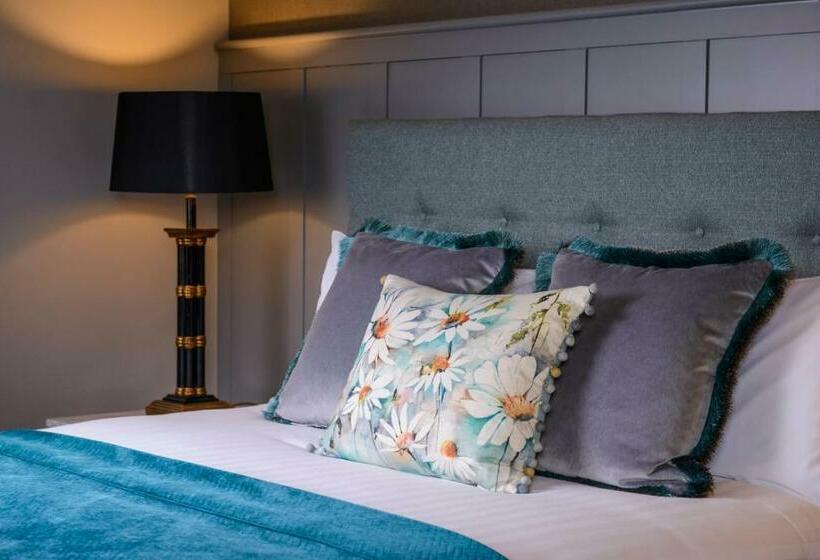Номер Стандарт, Killarney Dromhall