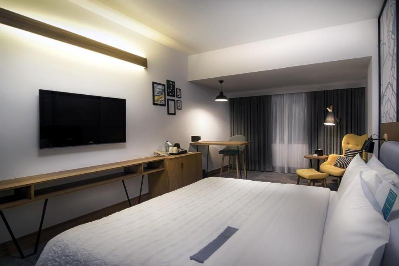 Номер Deluxe Вид на Море, Le Méridien Abu Dhabi
