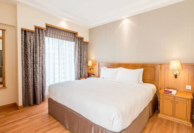 Номер Клуб, Millennium Downtown Abu Dhabi