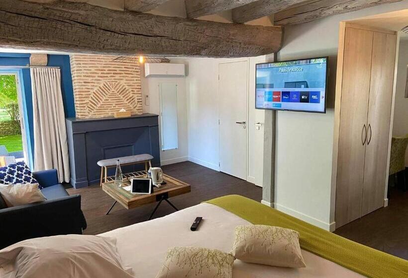 סוויטת ג'וניור עם טרסה, Auberge De La Caillère