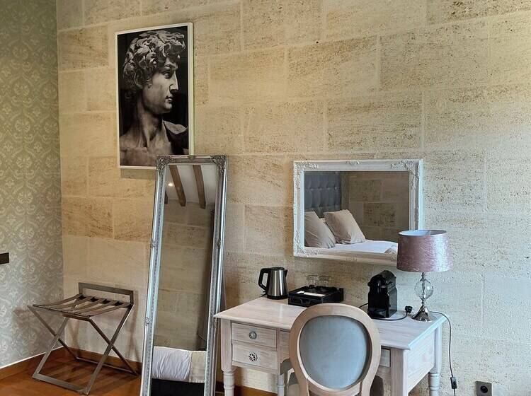 Standard Room, Chateau Camiac