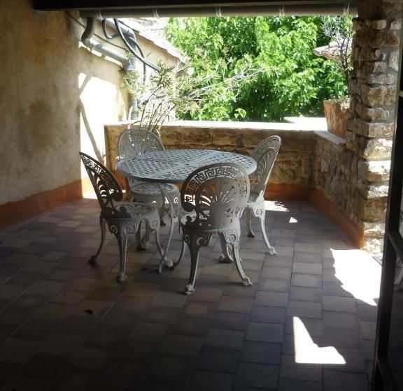 Семейный Номер, Château D Arpaillargues   Teritoria