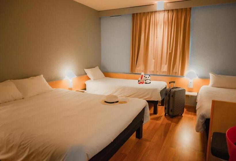 Четырехместный Номер Стандарт, Ibis Colmar Est   Hotel Restaurant En Alsace