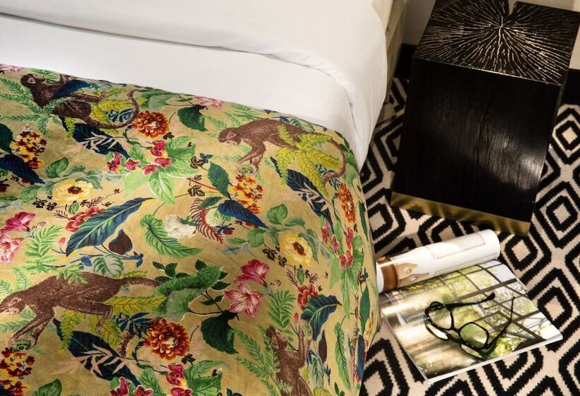 スタンダードシングルルーム, Maxim Quartier Latin