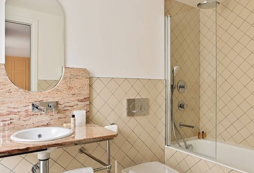 ジュニアスイート, New Hotel Lafayette