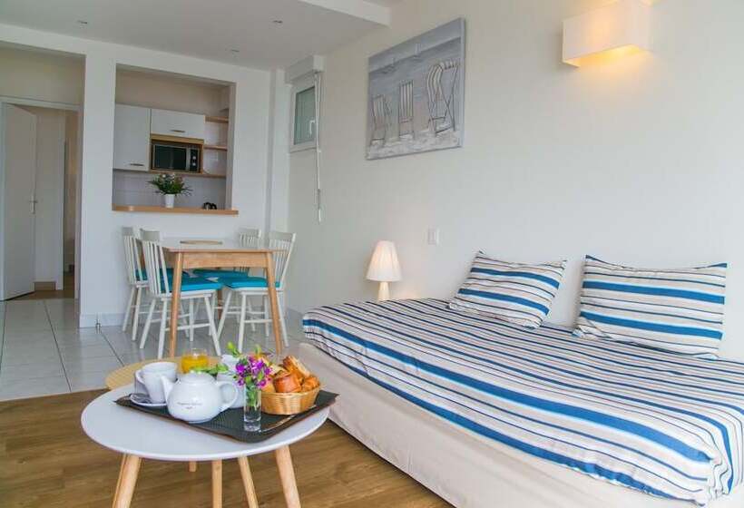 דירת חדר נוף לים, De La Plage