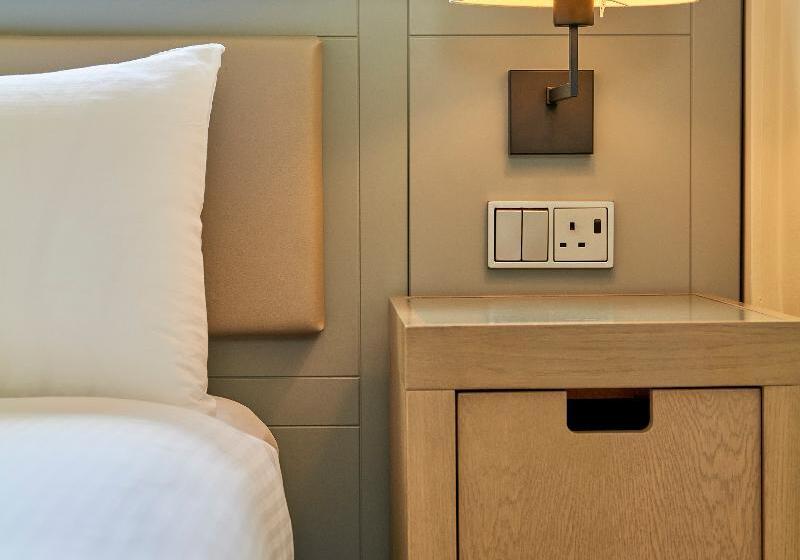 Номер Стандарт, Holiday Inn London Bloomsbury, An Ihg