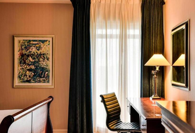 Семейный Номер, Sheraton Skyline Hotel London Heathrow