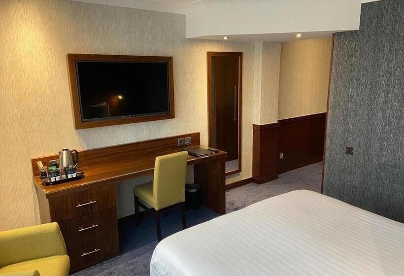 Номер Deluxe, The Liner At Liverpool