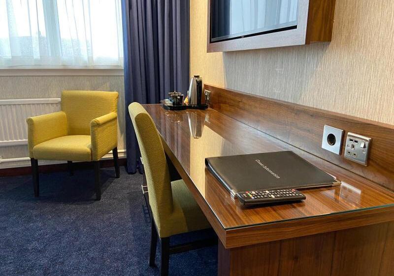 Номер Deluxe, The Liner At Liverpool