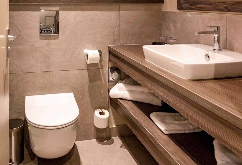 Номер Престиж, Mercure Milton Keynes