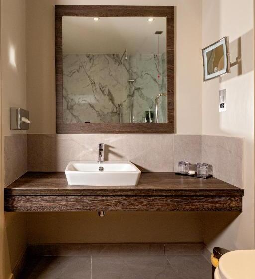 Номер Стандарт, Mercure Milton Keynes