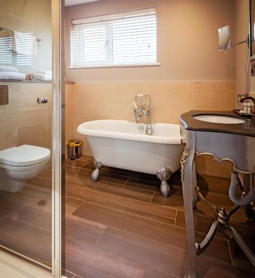 Quarto Prestige, Mercure Milton Keynes