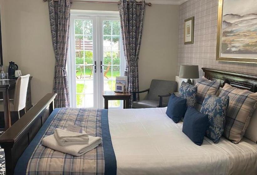 Номер Стандарт, Stone House Hotel ‘a Bespoke Hotel’