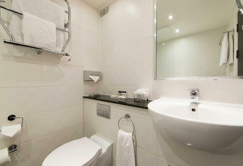 Номер Стандарт, Thistle London Trafalgar Square