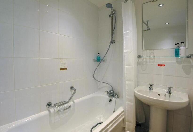 חדר משפחתי, Royal Hotel By Greene King Inns