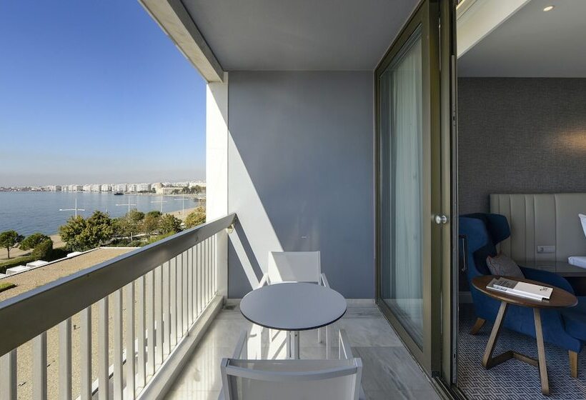 オーシャンビューのプレミアムルーム。, Makedonia Palace