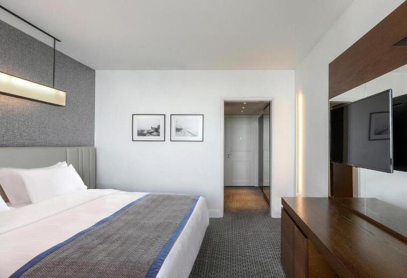 オーシャンビューのプレミアムルーム。, Makedonia Palace