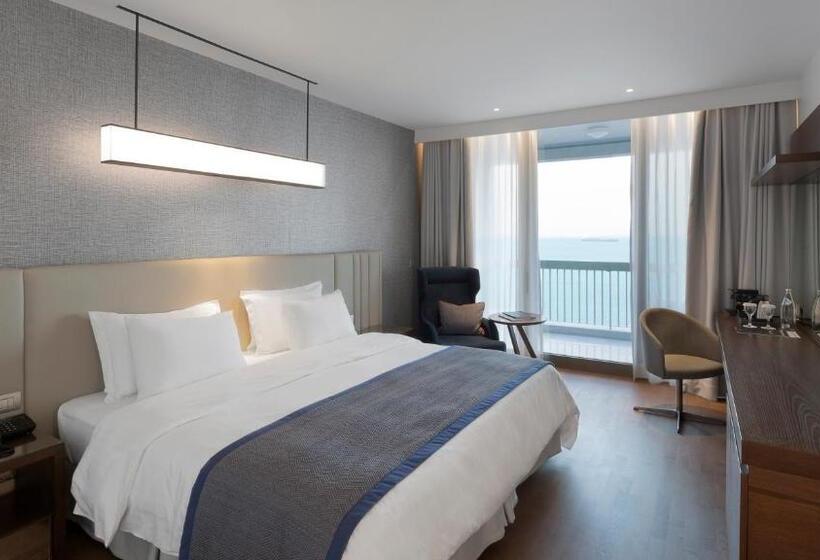海の見えるエクゼクティブルーム, Makedonia Palace