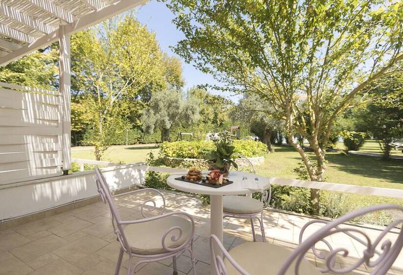 اتاق سوپریور, Mandraki Village Boutique