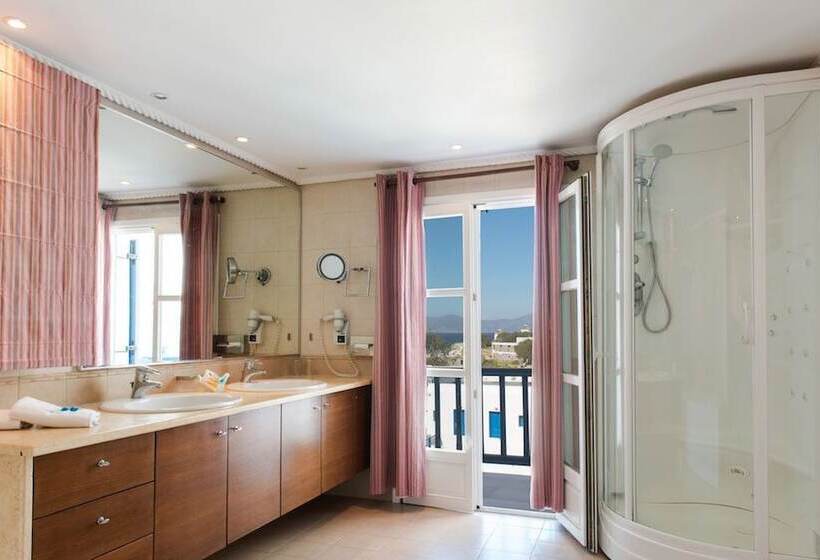 Люкс, Poseidon Hotel Suites