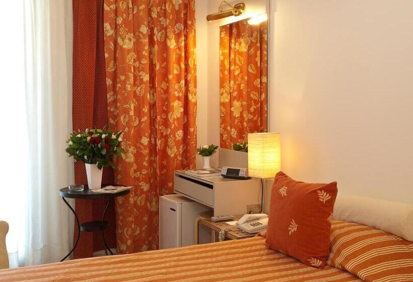 Номер Superior, The Park Hotel Piraeus