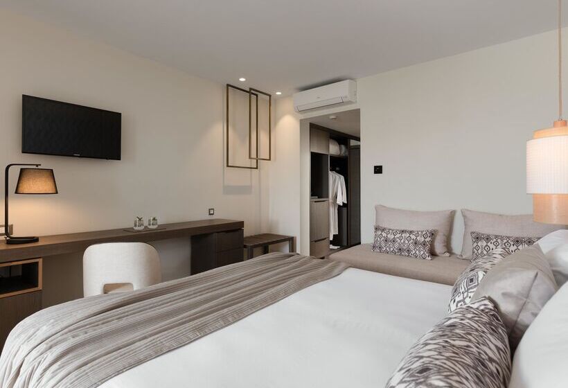 Номер Superior Вид на Бассейн, Theartemis Palace