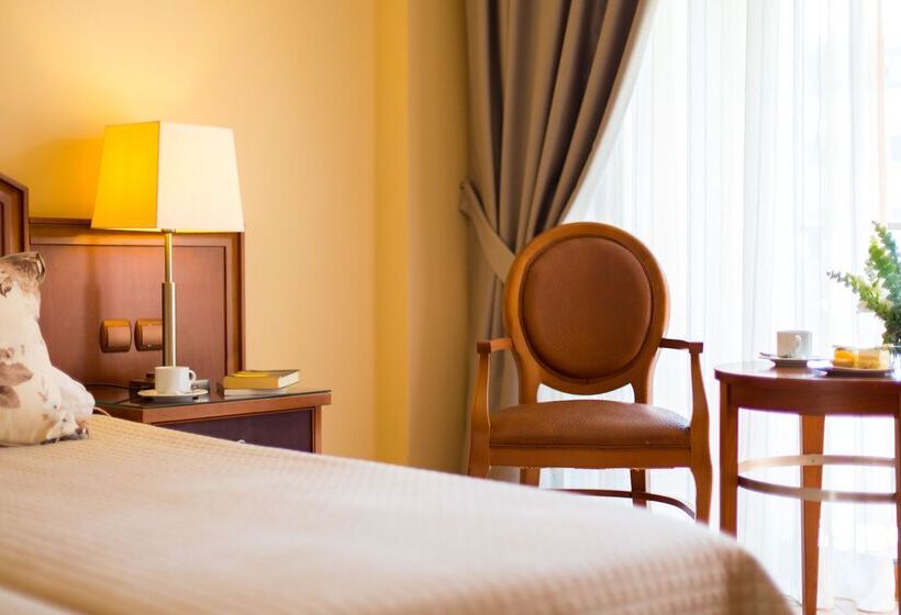 Номер Стандарт, Theartemis Palace
