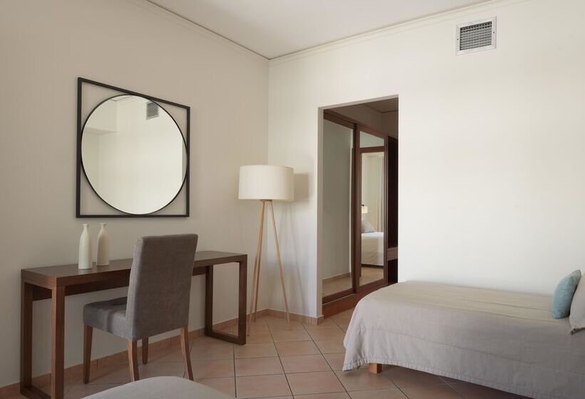 Семейный Номер, Theartemis Palace