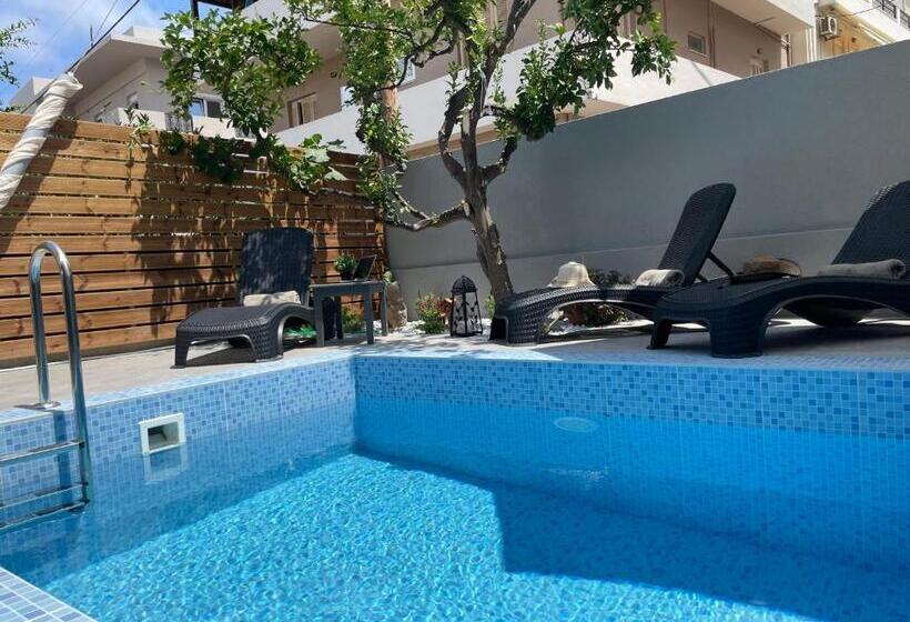 سوئیت جونیور با استخر, Voula