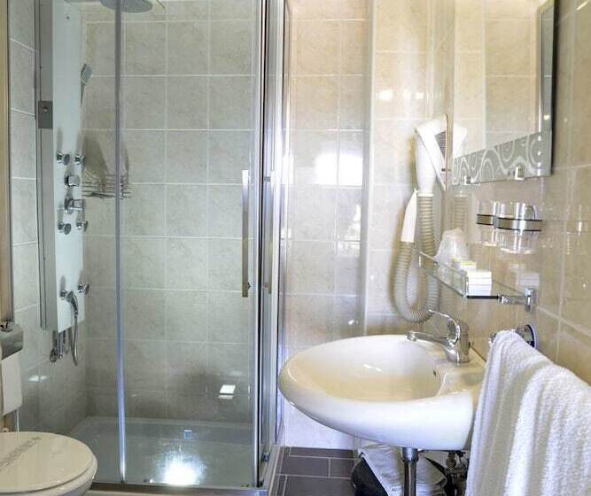 اتاق سه نفره سوپریور با چشمانداز دریا, La Margherita & Spa