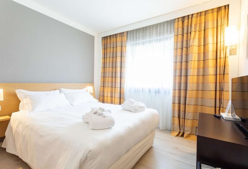 Номер Superior, Living Place