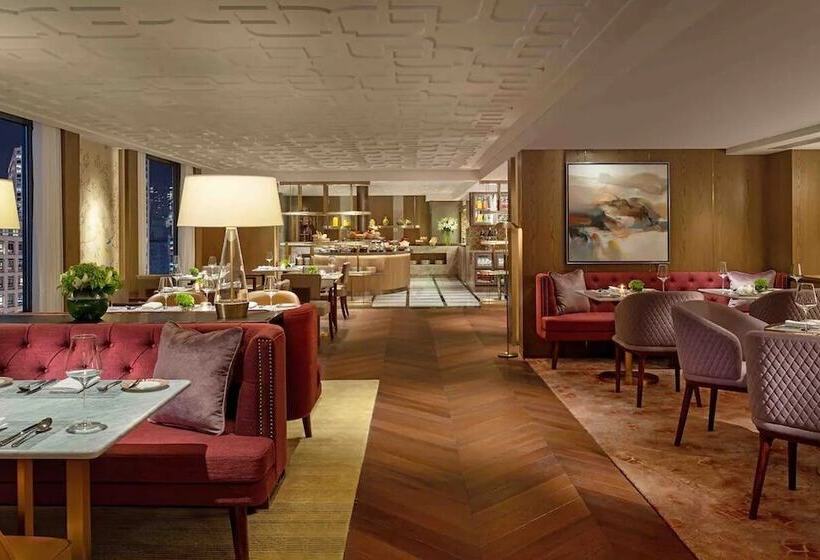اتاق کلوب با چشم‌انداز, Mandarin Oriental Hong Kong