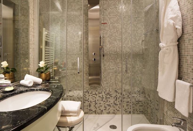 Номер Стандарт Трехместный, Villa Michelangelo Vicenza – Starhotels Collezione