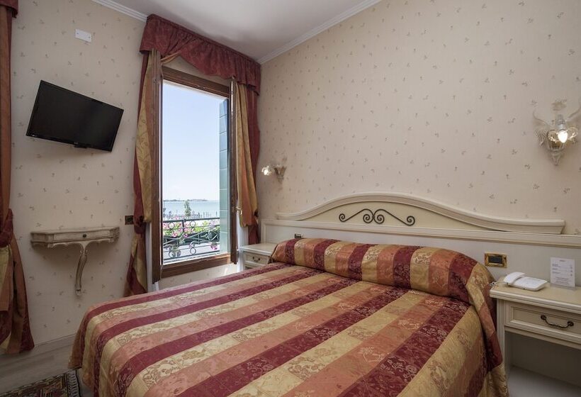 Номер Классический Вид на Озеро, Riviera Venezia Lido