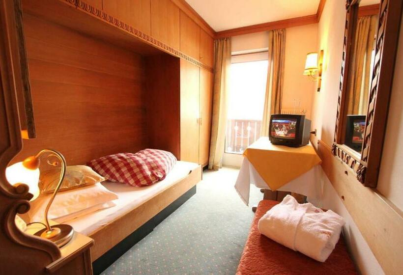 Номер Стандарт Индивидуальный с Балконом, Solaia Hotel & Guesthouse