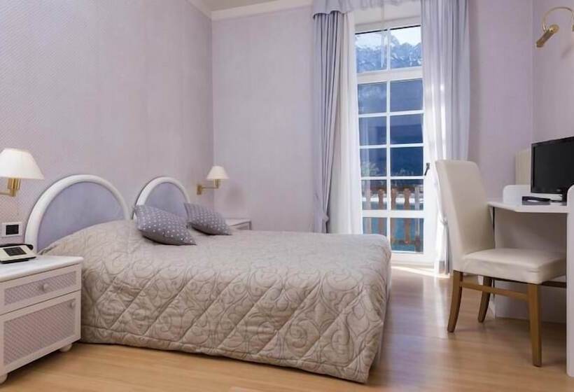 스탠다드 트리플 룸, Grand Hotel Molveno