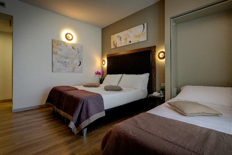 חדר סטנדרט לשלושה, Al Manthia Hotel  Gruppo Trevi Hotels